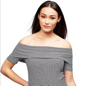 A Pea in the Pod Off-the-Shoulder Maternity Top